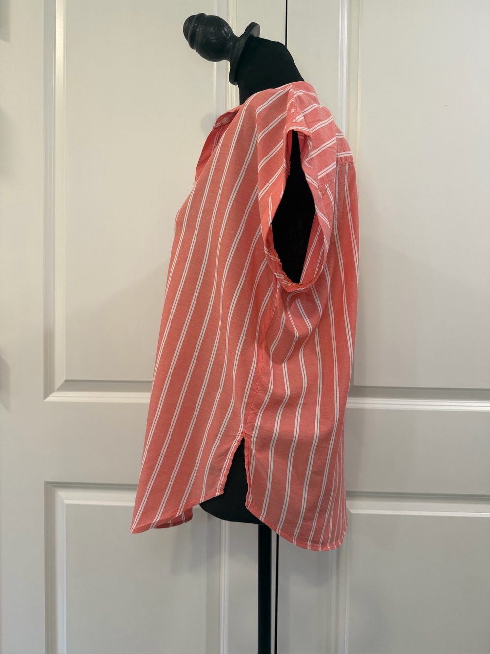 Abercrombie & Fitch Pink & White Striped Button Short Sleeve Shirt Size Small - Picture 4 of 9